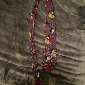 Mickey Mouse Purple Tie “City Gold”